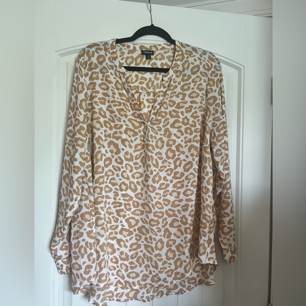 Torrid Leopard Print Blouse / size 1XL